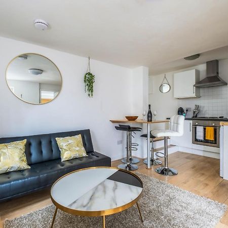 Cosy Flat In Free Parking Area, Next To Bus Stop Brighton Екстер'єр фото