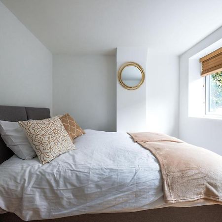 Cosy Flat In Free Parking Area, Next To Bus Stop Brighton Екстер'єр фото