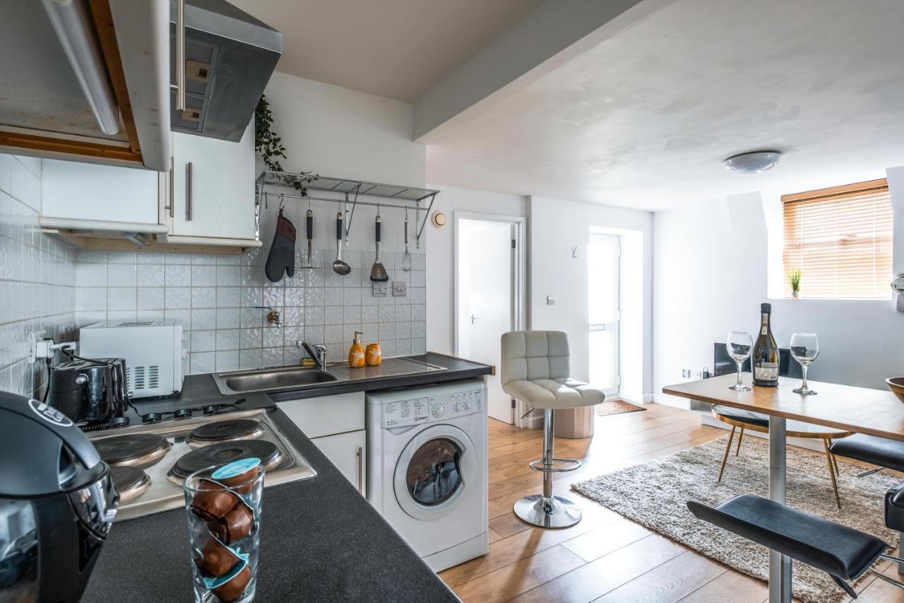 Cosy Flat In Free Parking Area, Next To Bus Stop Brighton Екстер'єр фото